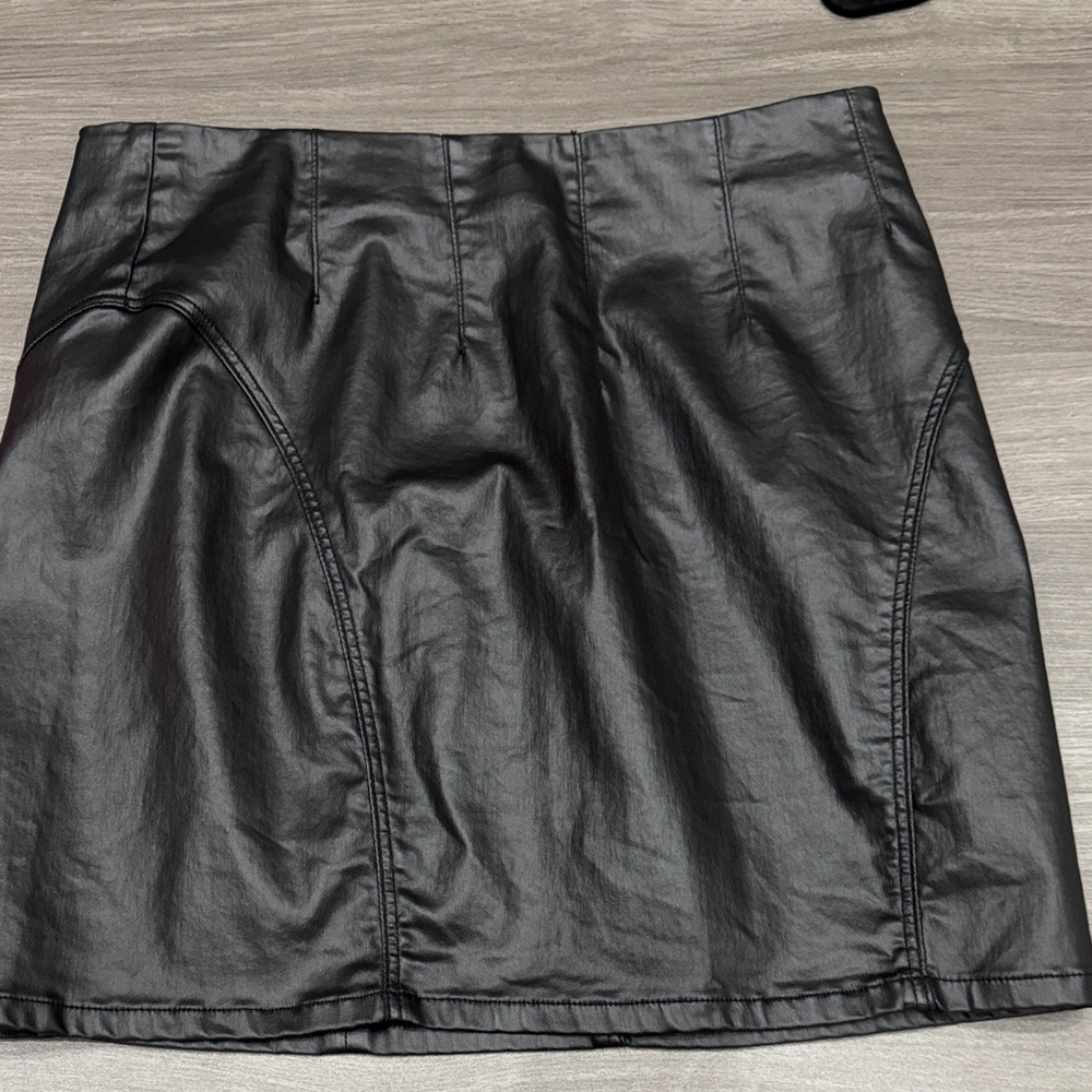 Sleek Black Mini Skirt